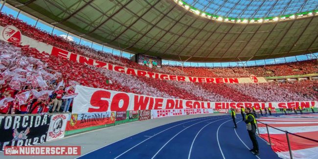 Pokalfinal-Choreografie des SC Freiburg: "Einzigartiger Verein - So wie du soll Fußball sein"