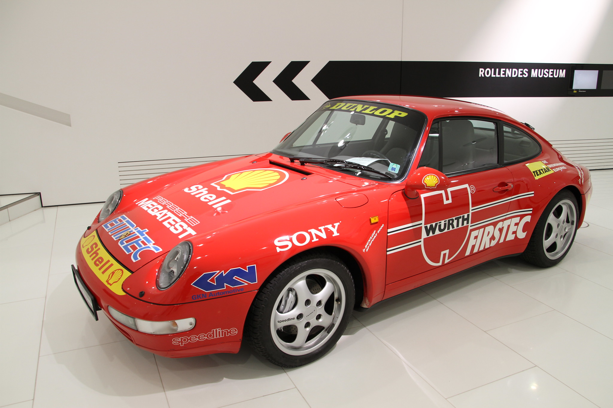 porsche 911 carrera pilot_micha - Porsche 911 Carrera 4 - flickr - CC BY-NC 2.0
